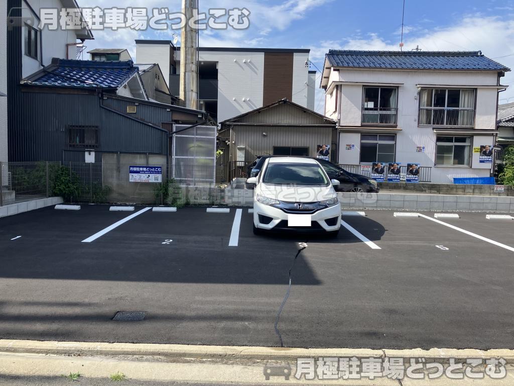 一宮市大宮3丁目3-16の月極駐車場3