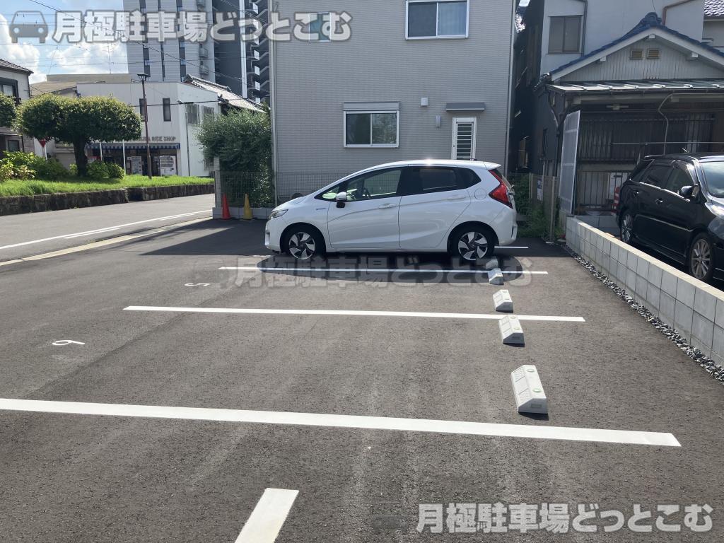 一宮市大宮3丁目3-16の月極駐車場7