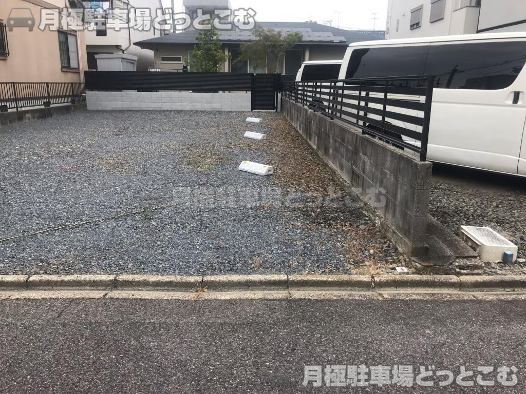 名古屋市千種区下方町4丁目15-1の月極駐車場3
