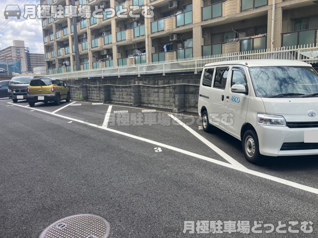 大阪市鶴見区諸口6丁目15-33の月極駐車場6