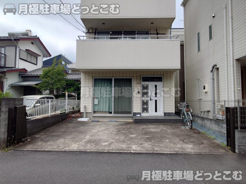 茅ケ崎市東海岸北5丁目10-52の月極駐車場1