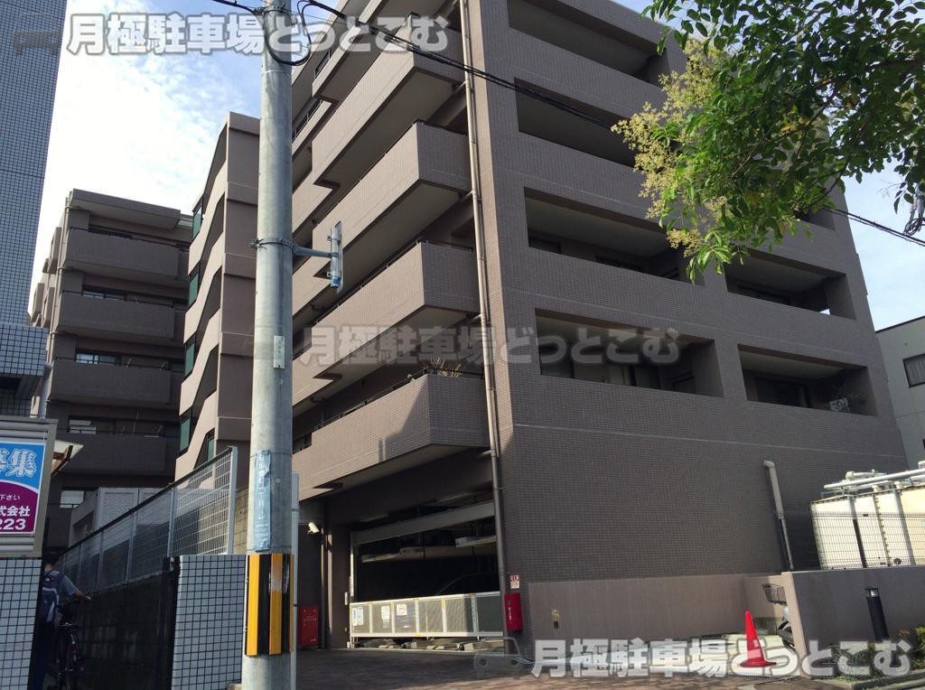 豊中市服部豊町1-4-24の月極駐車場3