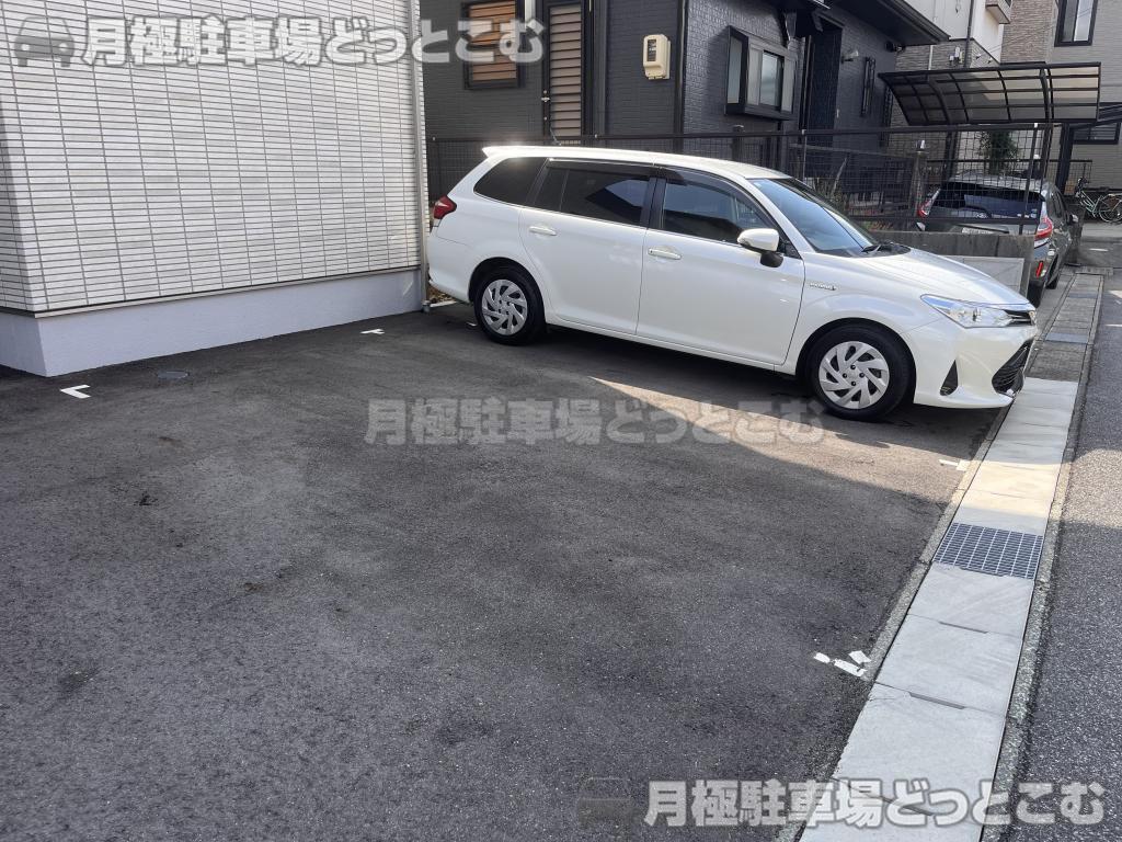 尾張旭市向町2丁目6-22の月極駐車場6
