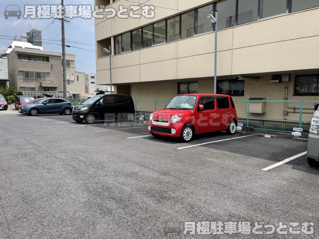四日市市西浦1丁目201番2の月極駐車場2