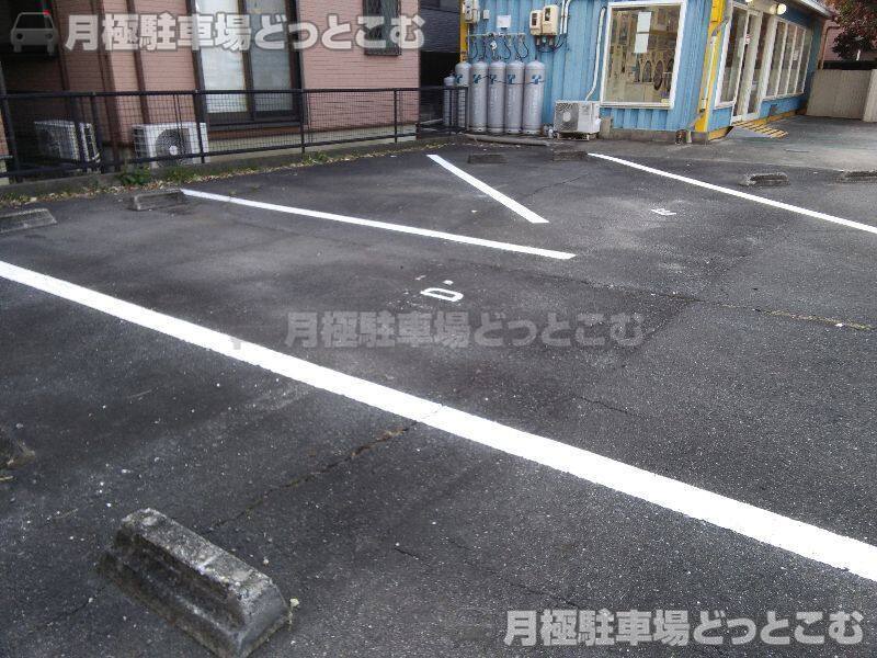 名古屋市南区内田橋2-3705の月極駐車場3