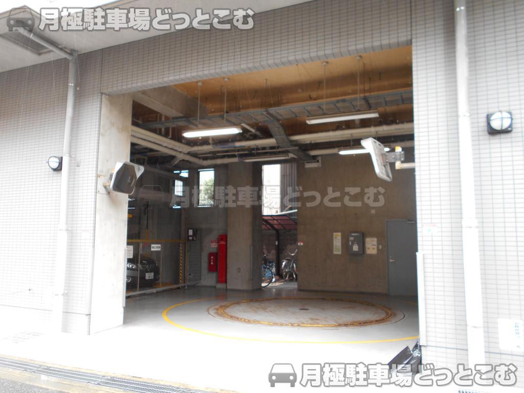 大阪市福島区玉川4丁目12-13の月極駐車場1