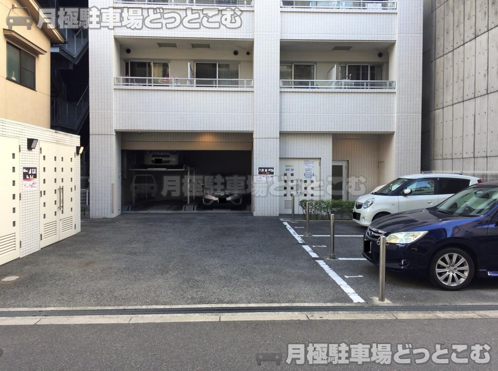 大阪市浪速区幸町3-3-10の月極駐車場2