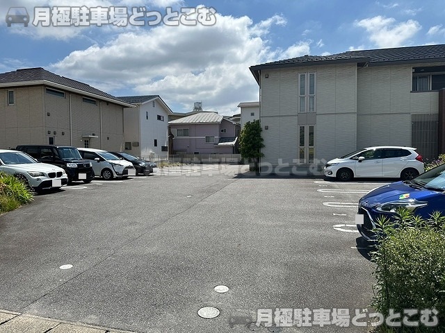 岡崎市牧御堂町字炭焼2-1の月極駐車場2