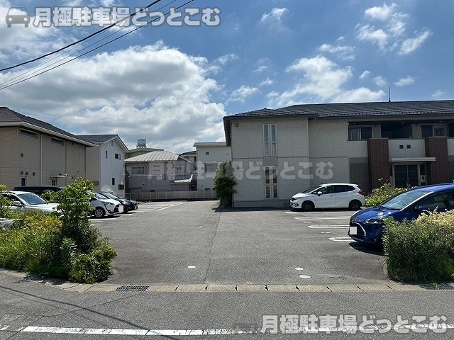岡崎市牧御堂町字炭焼2-1の月極駐車場4