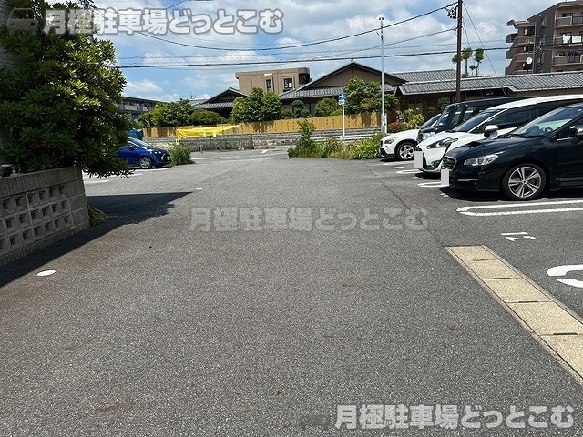 岡崎市牧御堂町字炭焼2-1の月極駐車場7