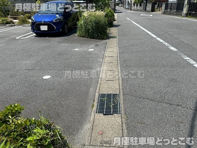 岡崎市牧御堂町字炭焼2-1の月極駐車場8