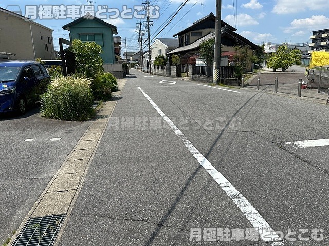 岡崎市牧御堂町字炭焼2-1の月極駐車場9