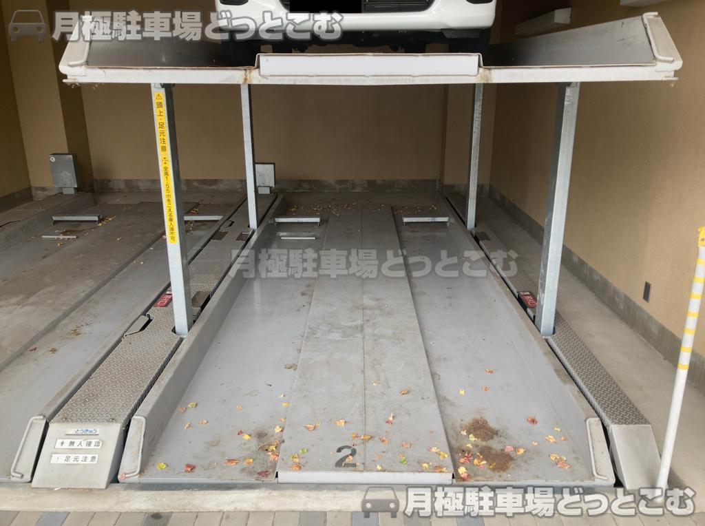 名古屋市千種区内山3丁目21-15の月極駐車場2