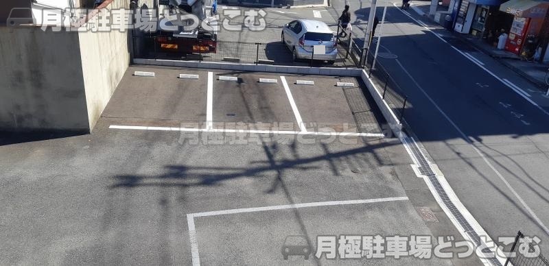 大阪市平野区長吉六反2－10－21の月極駐車場3