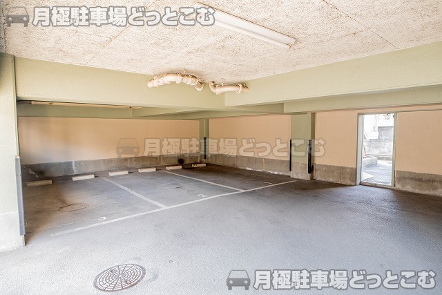 大阪市平野区平野市町2丁目6-21の月極駐車場3