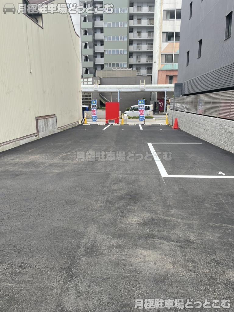 一宮市本町3丁目10－12の月極駐車場2