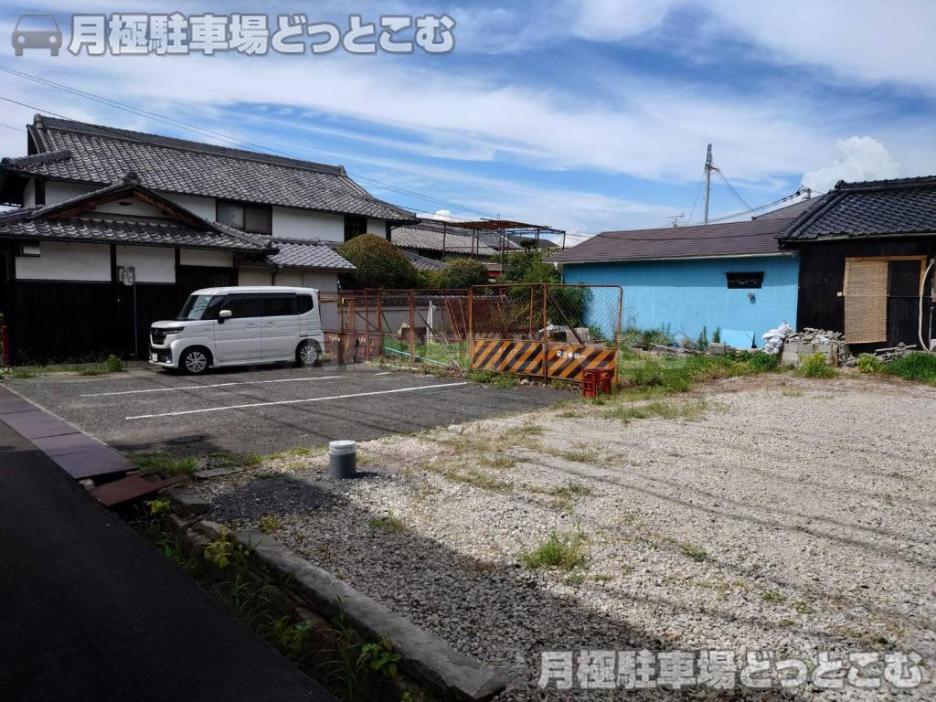 泉佐野市元町4－12の月極駐車場3
