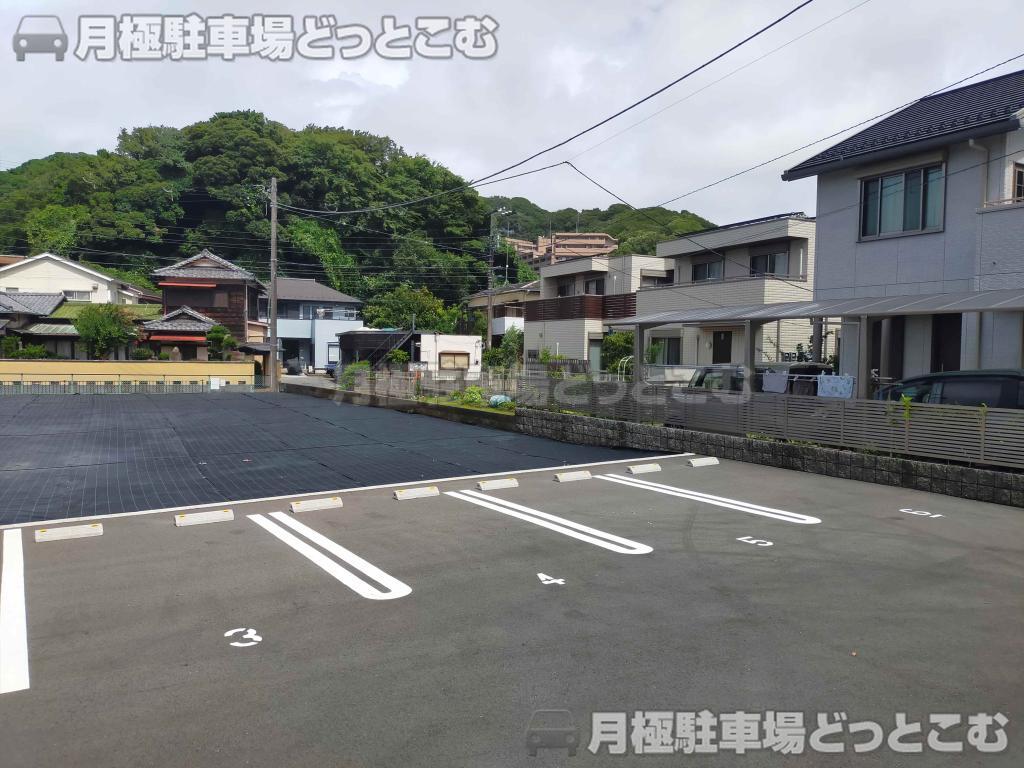 鎌倉市植木157-3の月極駐車場1