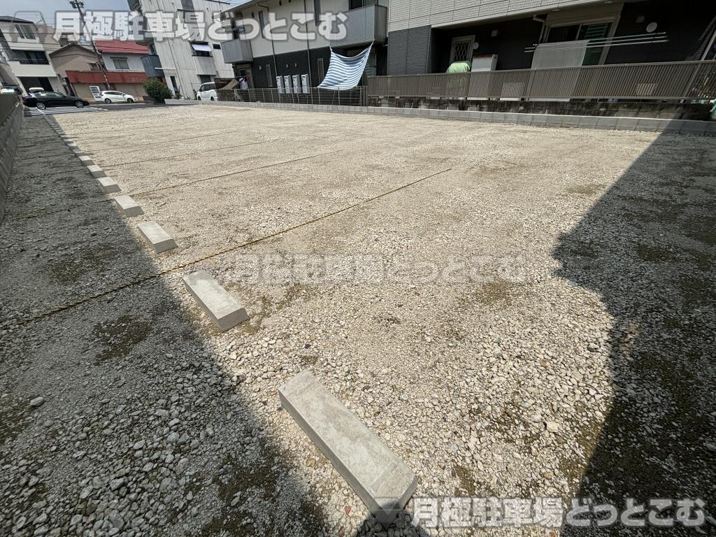 名古屋市西区児玉2丁目805の月極駐車場4