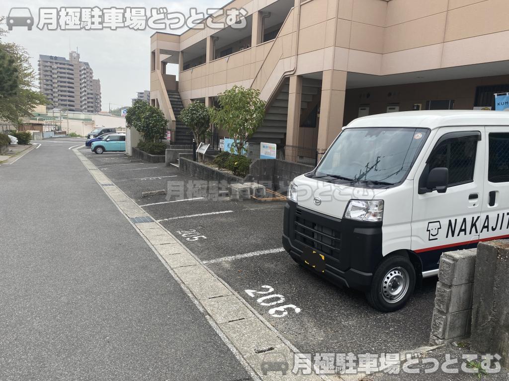 愛知郡東郷町春木白土85－1の月極駐車場3