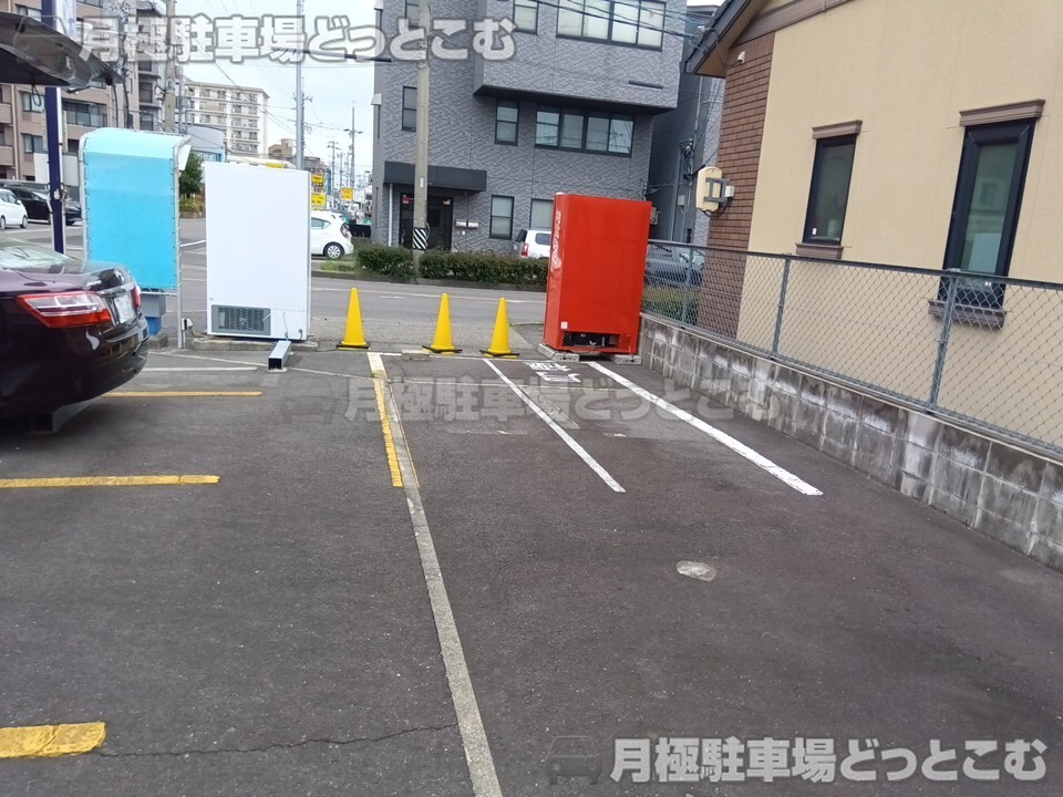 春日井市割塚町60の月極駐車場2