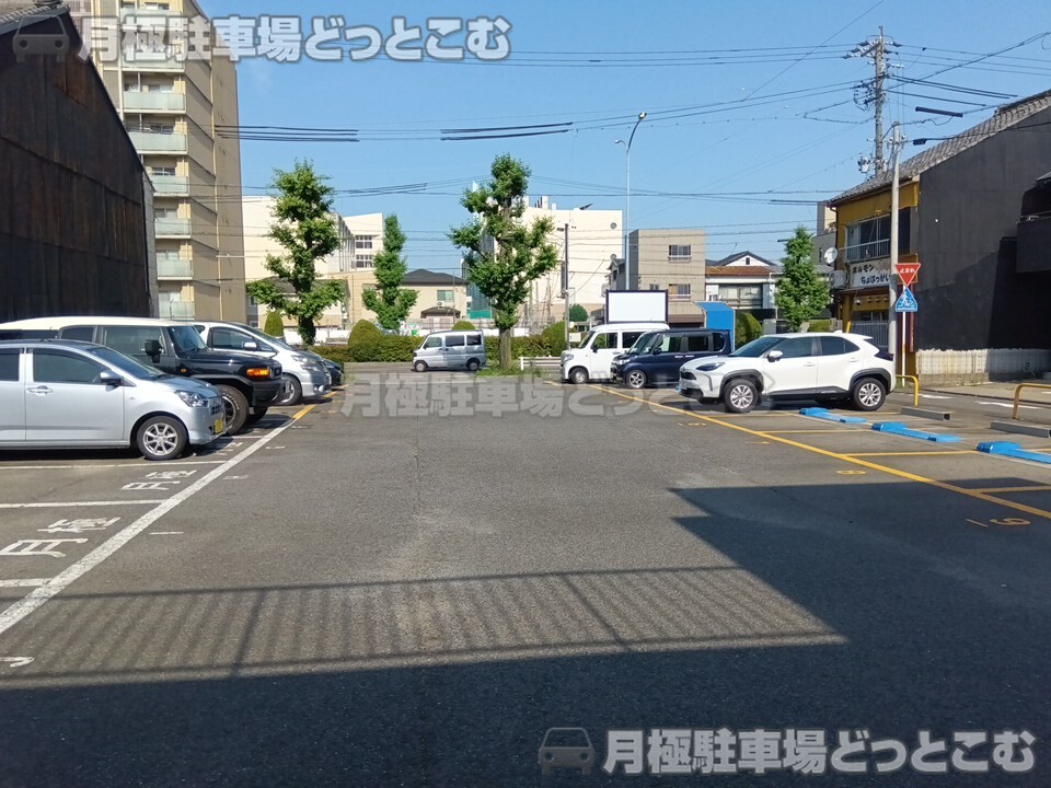 名古屋市中村区亀島2丁目28－19の月極駐車場2