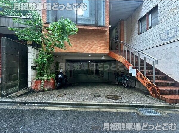 名古屋市千種区春岡1丁目6－5の月極駐車場2