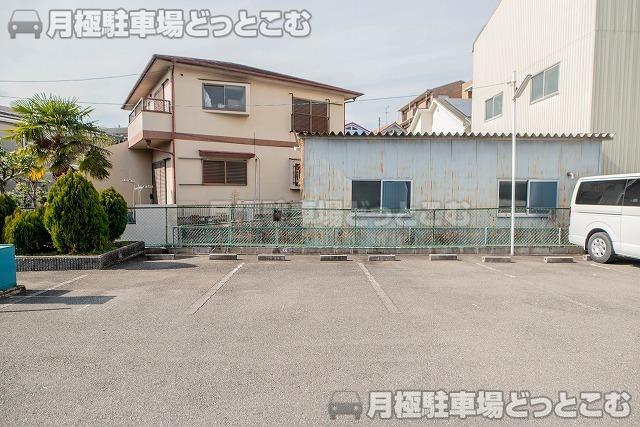 大阪市鶴見区安田4丁目370-2の月極駐車場2