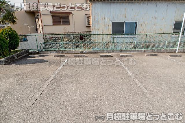 大阪市鶴見区安田4丁目370-2の月極駐車場3
