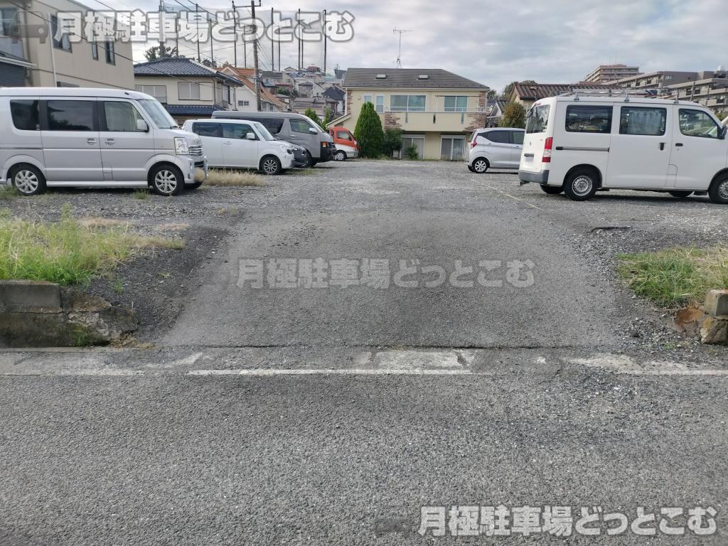横浜市港南区日野4丁目721-42、721-75　の月極駐車場6