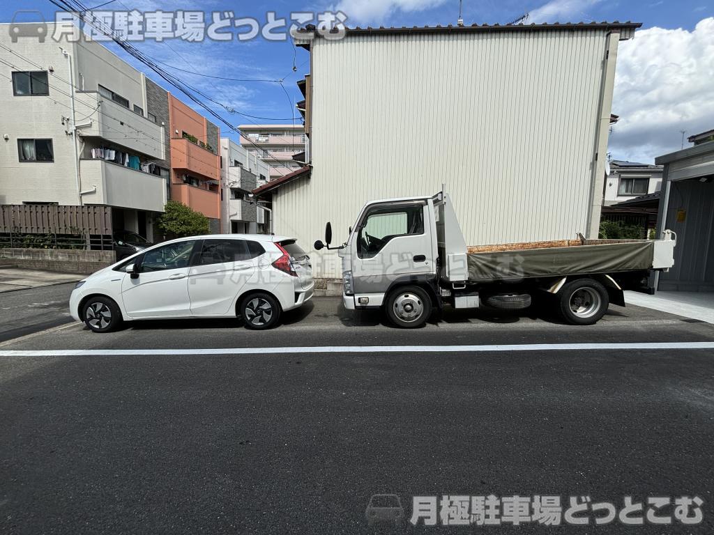 名古屋市南区北頭町4丁目35番の月極駐車場10