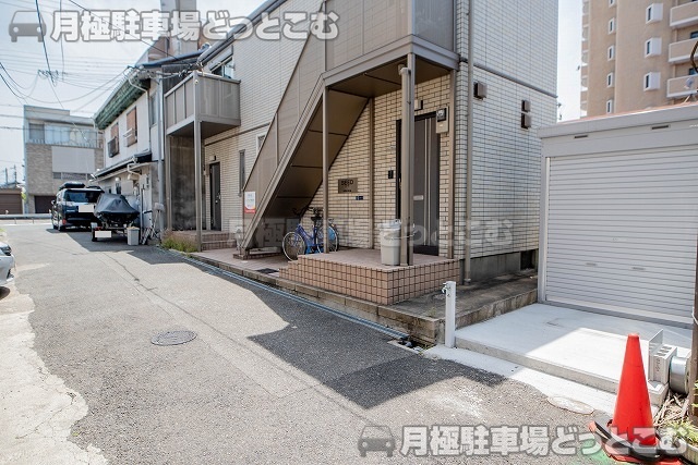 大阪市東住吉区北田辺4-36-8の月極駐車場5