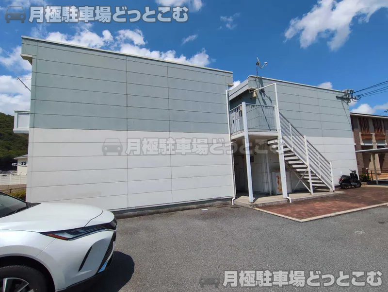 姫路市広畑区西蒲田264の月極駐車場1