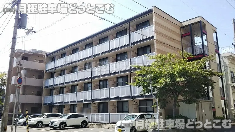 高松市福岡町2－11－15の月極駐車場1