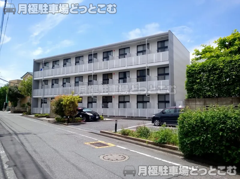 戸田市美女木1－19－3の月極駐車場1