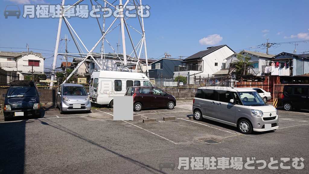 松原市高見の里2-13-4の月極駐車場3