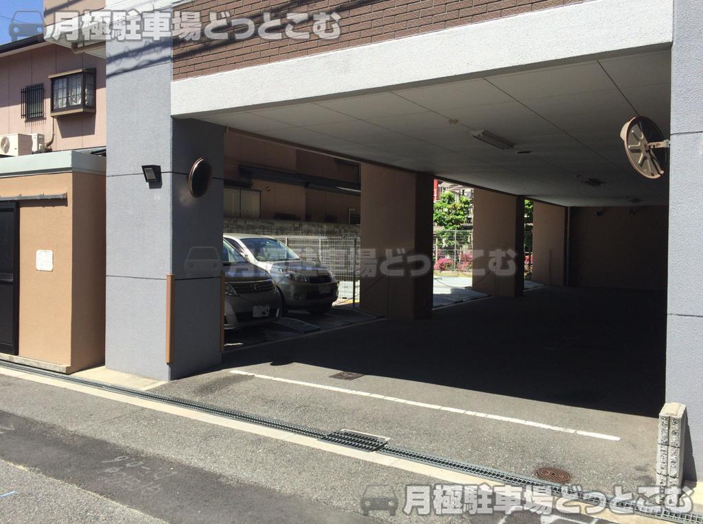 大阪市平野区長吉長原1-1-13の月極駐車場4