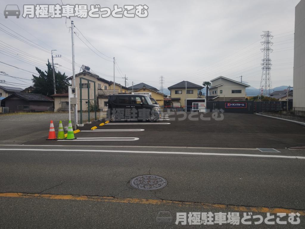 甲府市徳行4丁目847番2、849番6の月極駐車場6