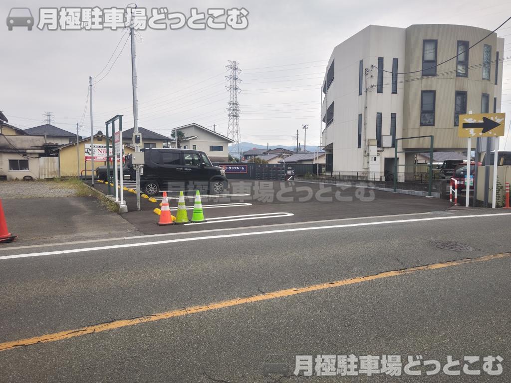 甲府市徳行4丁目847番2、849番6の月極駐車場8