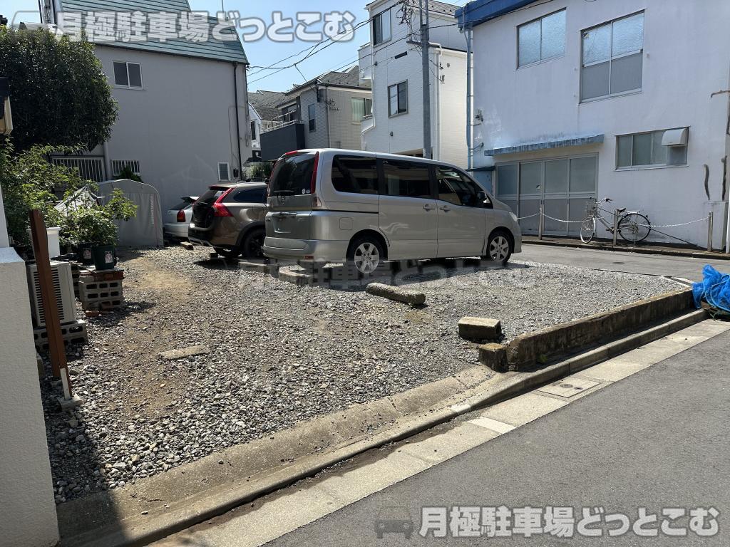 板橋区蓮沼町64番9の月極駐車場5