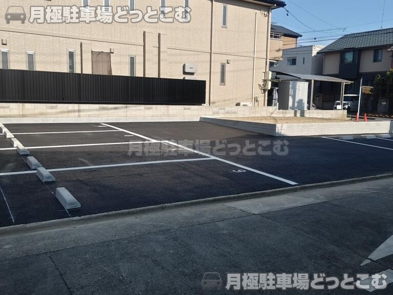 名古屋市瑞穂区柳ケ枝町3丁目10の月極駐車場3