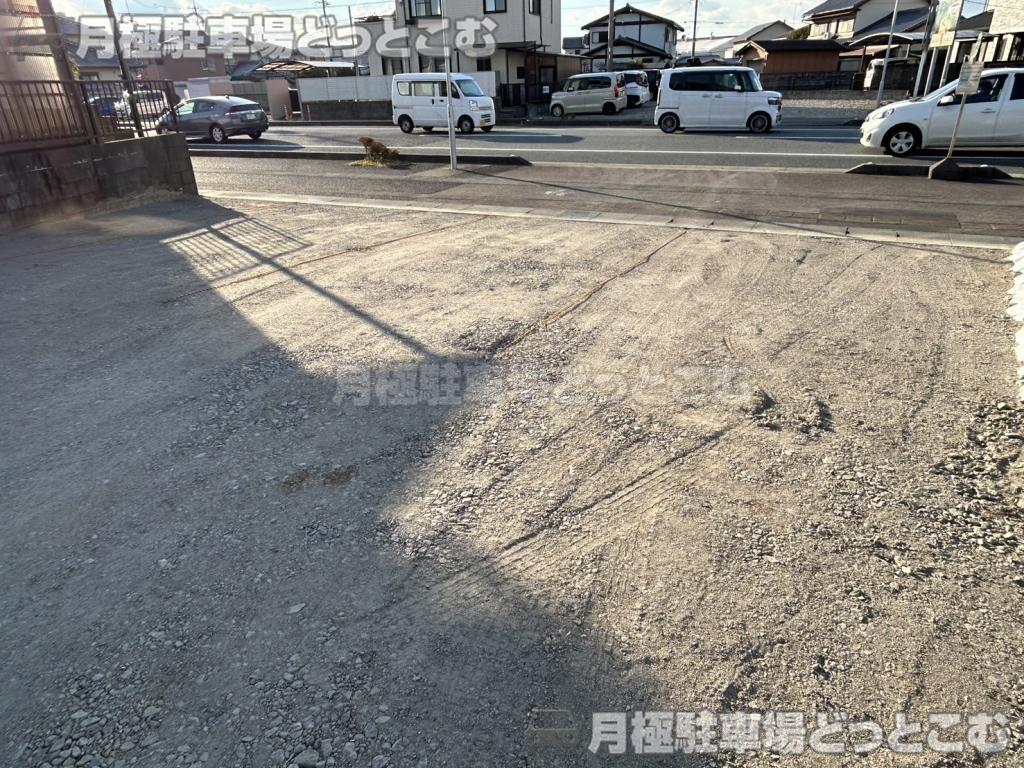 津市久居新町1071-17の月極駐車場2
