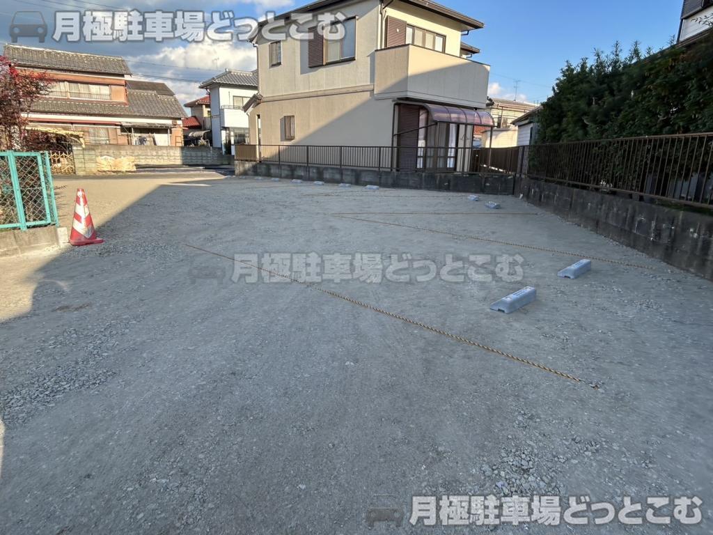津市久居新町1071-17の月極駐車場3