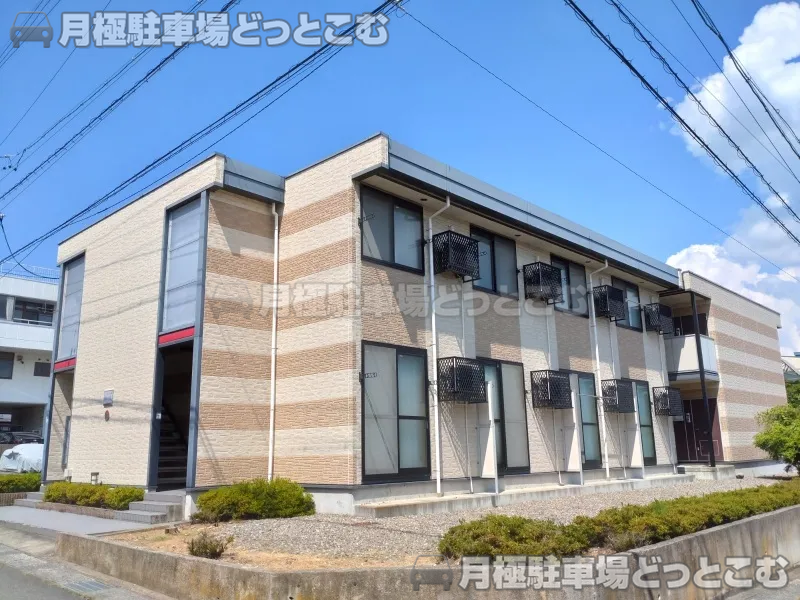 長野市上松4－28－24の月極駐車場1