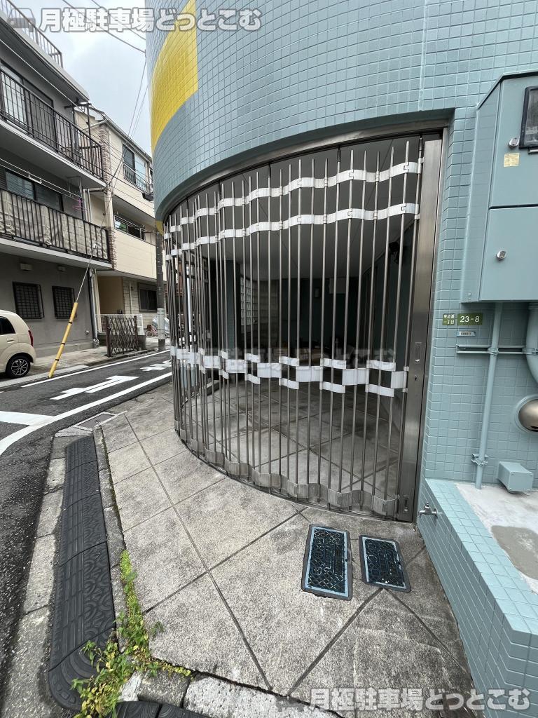 足立区東綾瀬1丁目23－8の月極駐車場2