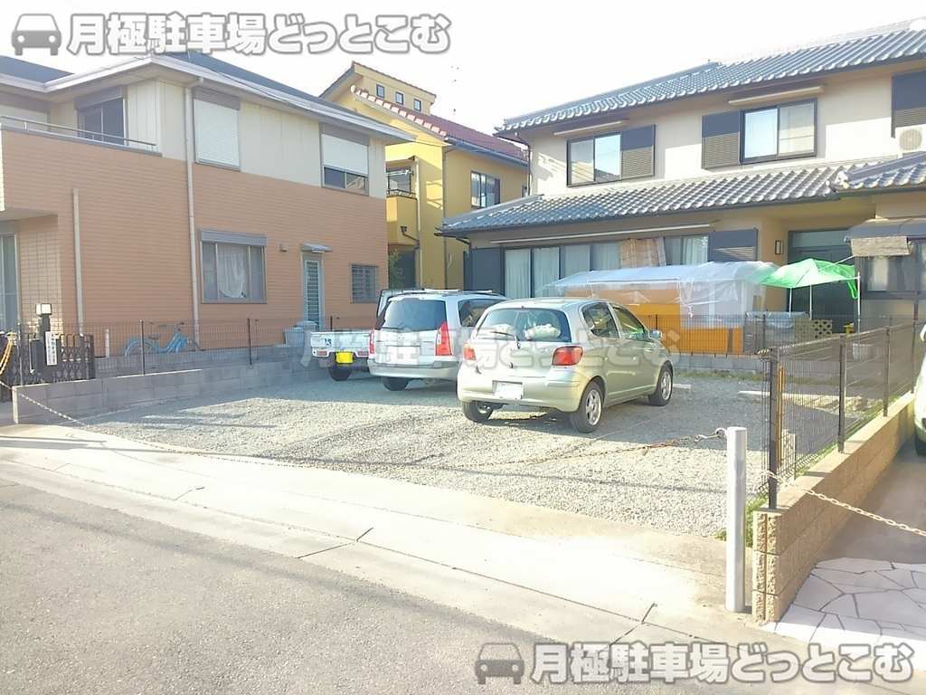 川西市加茂2-16-12の月極駐車場2