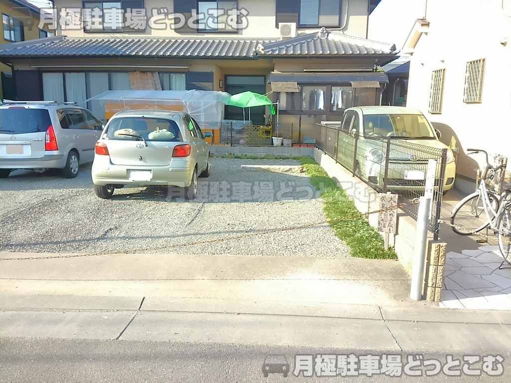 川西市加茂2-16-12の月極駐車場3