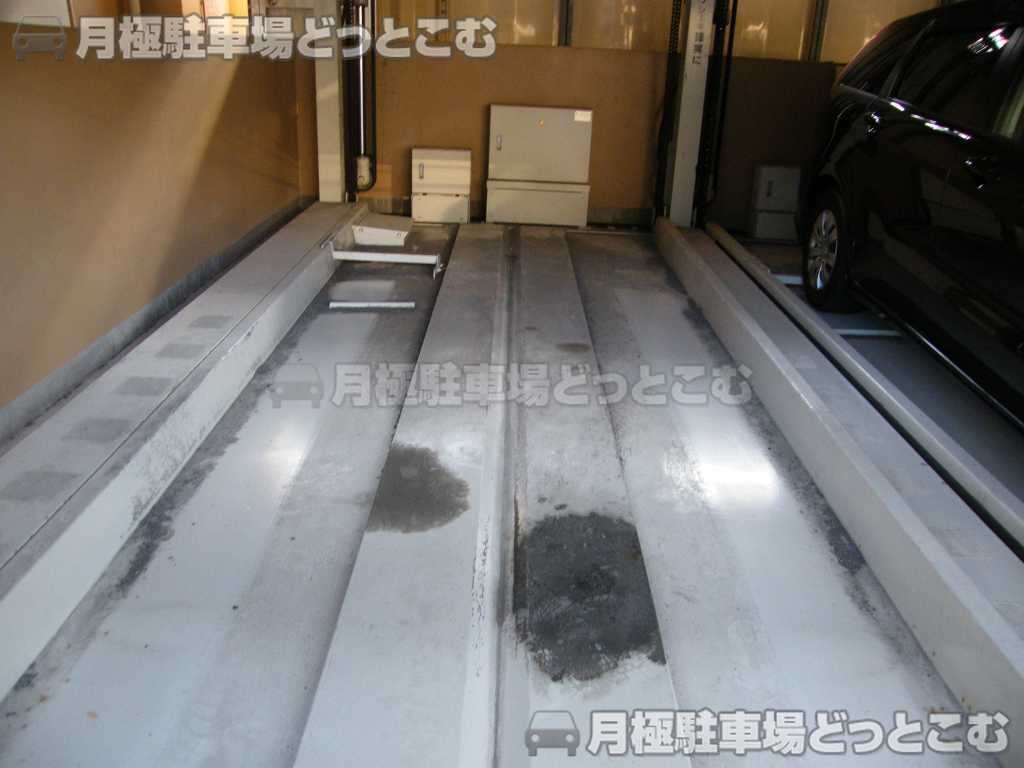 西宮市染殿町10-12の月極駐車場4