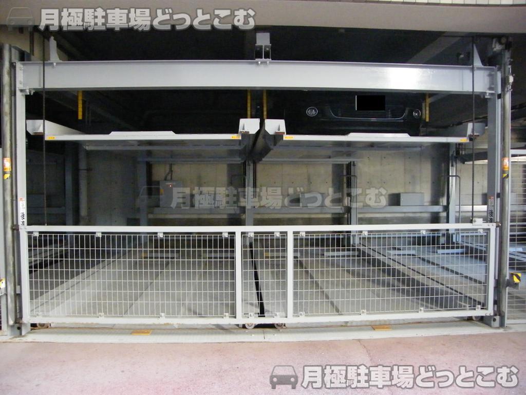 神戸市中央区浜辺通6-1-23の月極駐車場3