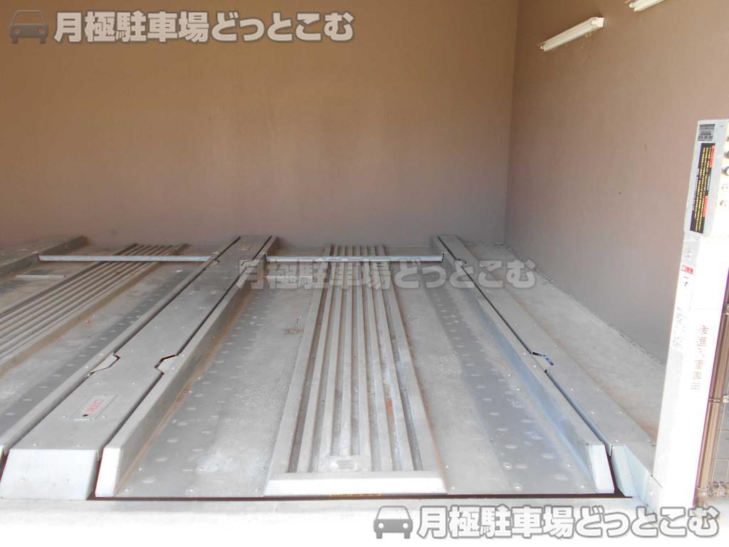 神戸市中央区生田町3-3-8の月極駐車場2
